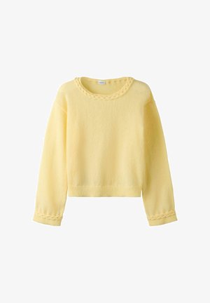 Mīksts dzeltenas krāsas adīts džemperis ar garām piedurknēm, pinuma apdare apkārt kakla izgriezumam un aprocēm, ar nedaudz īsleju piegriezumu un apaļu kakla izgriezumu.