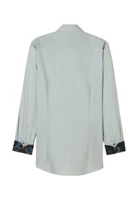 Hellgraues Langarmhemd mit klassischem Kragen, ausgestattet mit kontrastierenden gemusterten Manschetten und Rückenausschnitt. Glattes Gewebe mit strukturierter Passform.