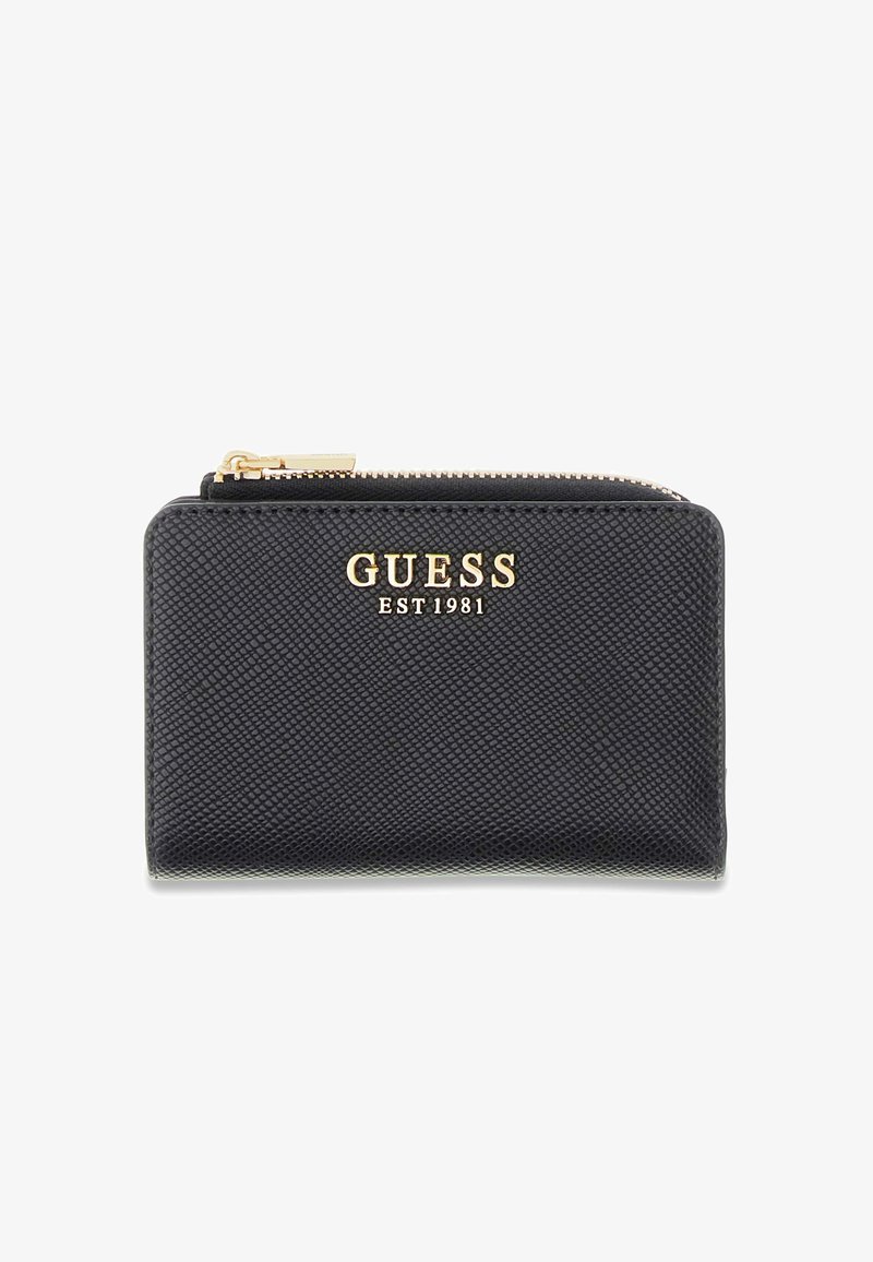 Portefeuille noir texturé avec fermeture éclair dorée et logo doré "GUESS EST 1981" à l'avant.