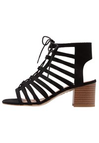 New Look Wide Fit Sandaalit nilkkaremmillä - black
