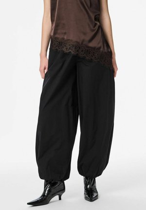 PCBELLA BALLOON - Pantalon classique - black