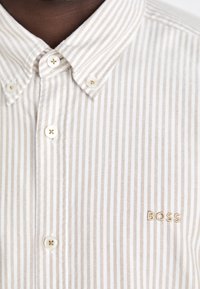 BOSS ROAN - Ing - open beige
