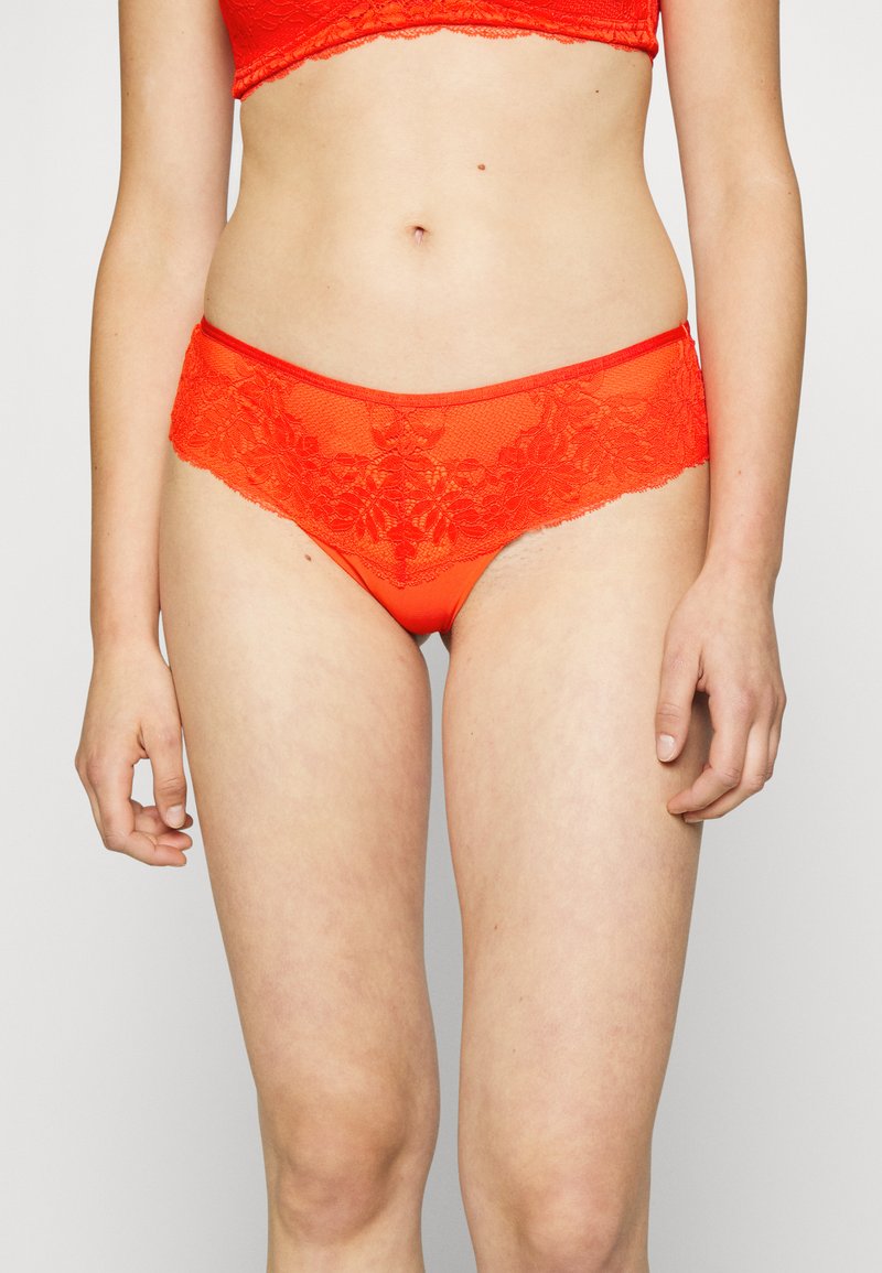 Esprit SEASONAL BRAZILIAN Pants red orange/red Zalando.co.uk