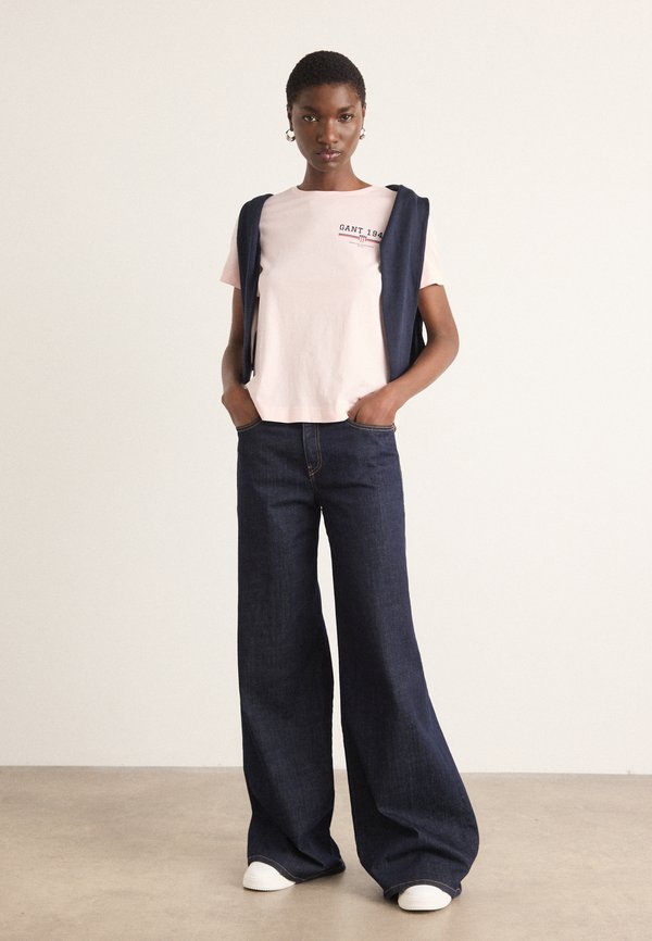 GRAPHIC - Basic T-shirt - salmon2