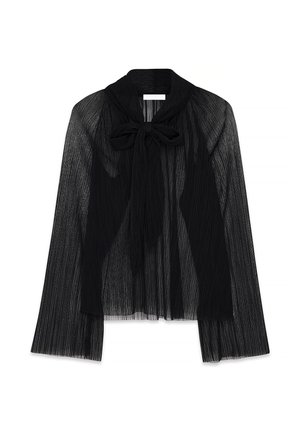 Blusa nera plissettata con maniche lunghe, un fiocco al collo e un tessuto leggero e trasparente, con strisce verticali e una vestibilità comoda.
