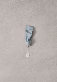 Skandinavisk ØY HAND CREAM - Handkräm - powder blue