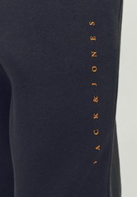 Jack & Jones COMFORT FIT - Pantaloni sportivi - dark navy