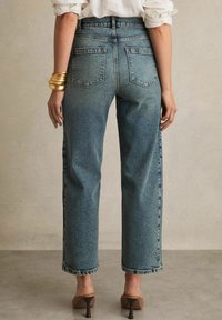 Reiss BARREL LEG SEAM  - Sirgete säärtega teksad - mid blue