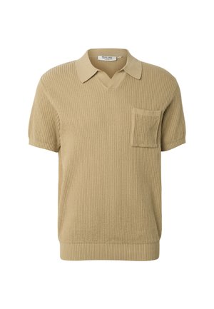 Beige kortermet ribbestrikket poloshirt med hakket krage og en enkelt brystlomme.
