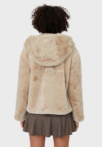 Stradivarius Zimní bunda - beige