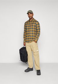 Fjällräven LAPPLAND STRETCH FLANNEL SHIRT M - Košeľa - laurel green/mountain blue