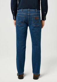 Wrangler GREENSBORO - Jeans a sigaretta - coastal scout