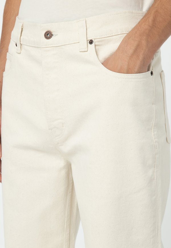 THOMASVILLE PANT - Relaxed fit jeans - ecru3