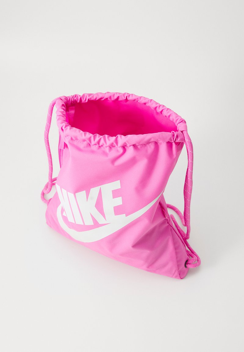 girl nike drawstring backpack Brasilia Pack (University Red) Pack everything you need for the gym in this lightweight and stylish Nike Heritage black/black/white drawstring bag Nike Brasilia Drawstring Pack (Game