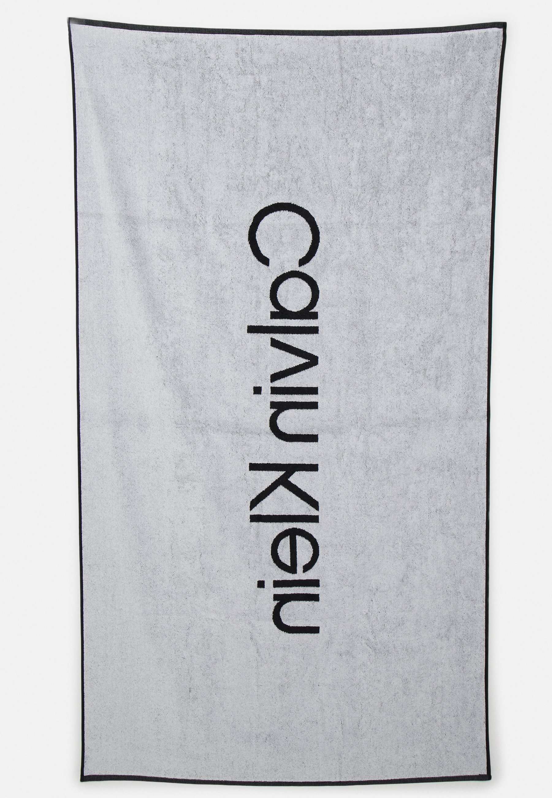 Introducir 45+ imagen calvin klein towel Thptnganamst.edu.vn
