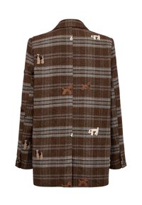 Veste à carreaux marron avec de petits chiens brodés en différentes couleurs éparpillés sur le tissu, vue de dos.
