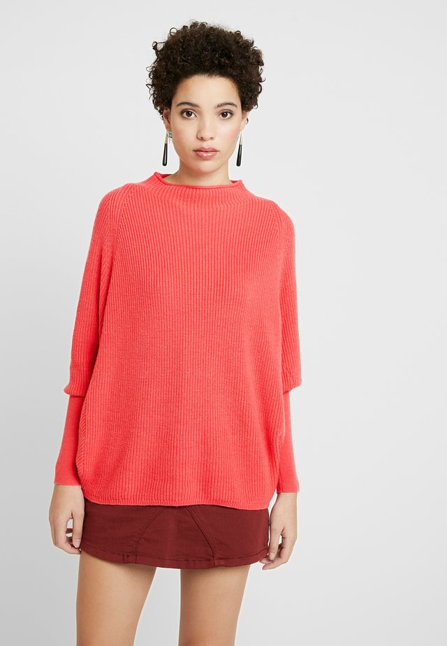 PULLOVER ARM - Strikkegenser - rouge red