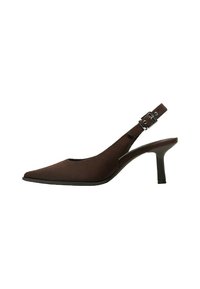 Classic heels - brown