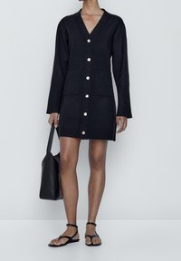 Massimo Dutti Stickad klänning - dark blue