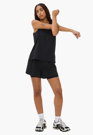 Sweaty Betty, POWER 6 INCH TEXTURE PERFORATED MESH SHORTS - Sports shorts - black