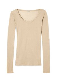 Long-sleeve shirt in light beige, made of soft fabric. Features a wide scoop neckline and fitted silhouette, with no patterns or hardware.
