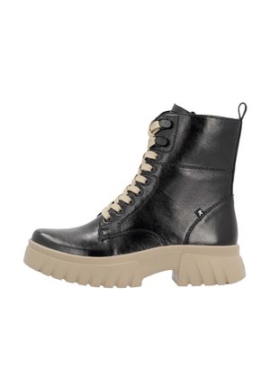 Bottines en cuir noir avec des lacets beiges, semelle épaisse beige et une boucle pour un enfilage facile. Texture lisse et design épuré.