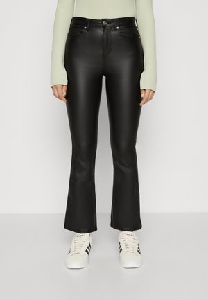 ONLY Petite ONLPAOLA FLARED COATED - Παντελόνι - black