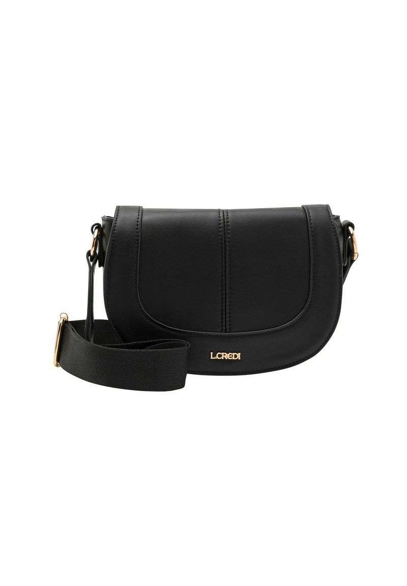 Schwarze Kunstleder-Schultertasche mit geschwungener Form, verstellbarem Schulterriemen, goldenen Hardware-Akzenten und genähten Details auf der Vorderseite.