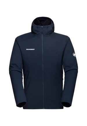 Giacca isolante blu navy con colletto alto, zip frontale completa e logo sul petto. Presenta maniche lunghe e una texture liscia.