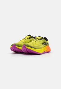 HOKA RINCON 4 - Chaussures de running sur route - citrus/black