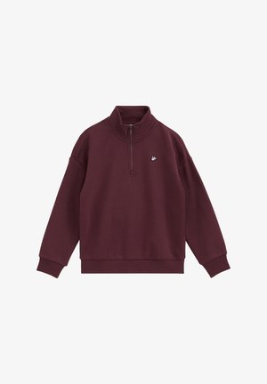 Dunkelroter Langarmpullover mit einem Viertelreißverschluss und kleinem weißem Vogel-Logo auf der linken Brust, mit gerippten Bündchen und Saum.