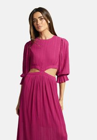 Alma en Pena Maxikleid - rojo