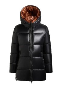 Must must jacket, mille läikerivi viimistlusega, hubase kapuutsiga ja kontrastse pruuniga vooder. Horisontaalne tikandiga disain, millel on tõmblukud.