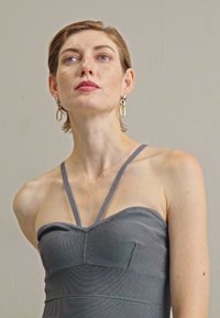 Hervé Léger ICON STRAPPY SWEETHEART MIDI DRESS - Trikotāžas kleita - charcoal
