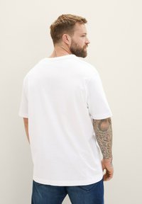 TOM TAILOR PLUS - MIT LOGO - T-shirt print - white