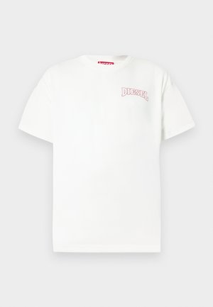 Hvit bomulls-T-skjorte med korte ermer, med en rosa brodert "DIESEL"-logo på venstre bryst og en klassisk rund hals.