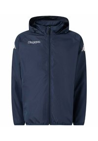 Giacca a vento blu navy con cappuccio, dotata di chiusura frontale a zip, polsini elasticizzati e logo "Kappa" sul petto e sulla manica. Texture liscia.