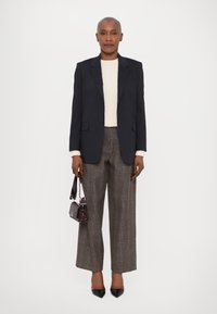 Theory Sacou - concord