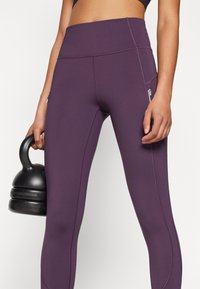 Athleta RAINIER - Tights - deep crocus violet
