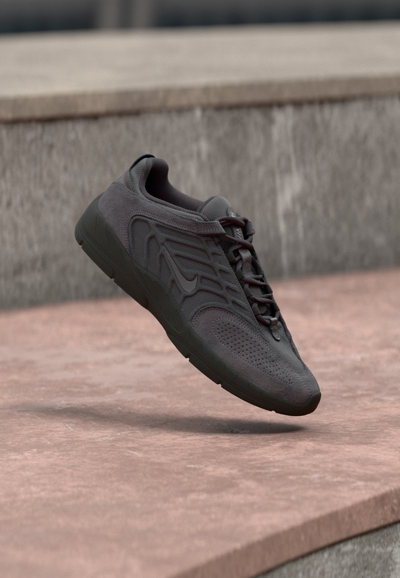 VERTEBRAE thunder grey/off noir/dark grey