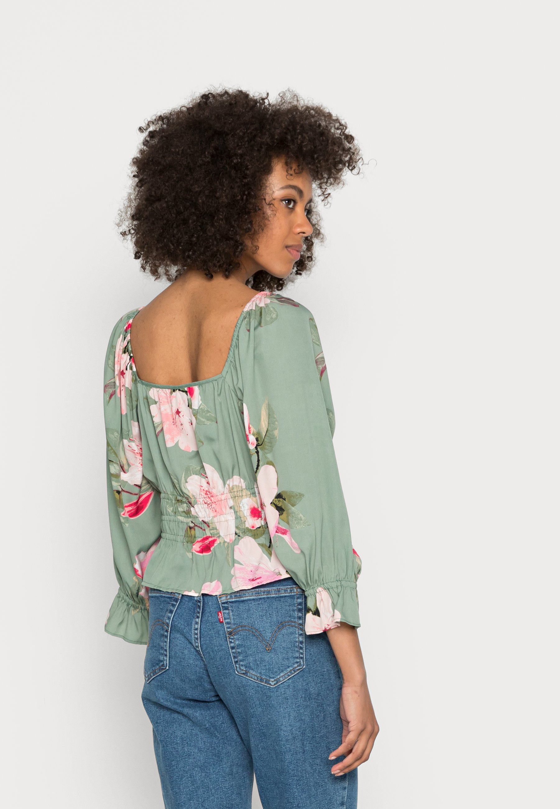 Vero Moda VMHENNA SMOCK CROP TOP 