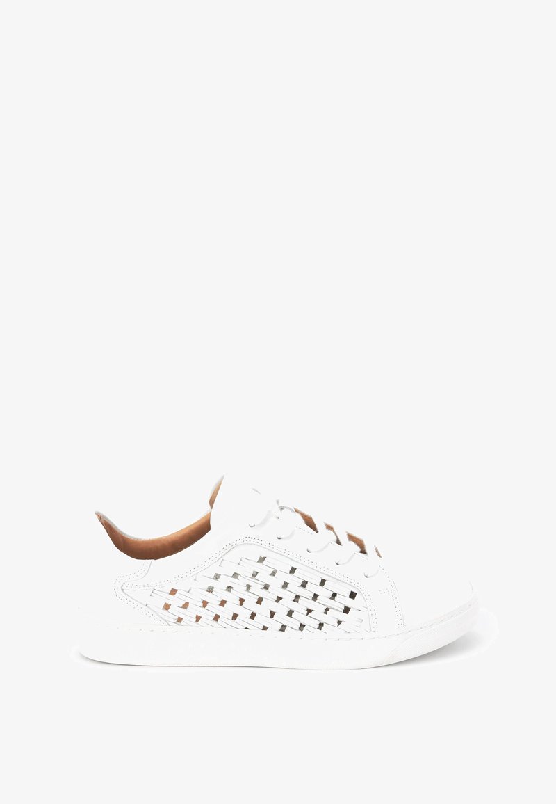 Next SIGNATURE LEATHER WEAVE LACE-UP TRAINERS - Baskets basses - white