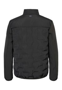 Svart quiltet jakke med glatte stoffermmer, høy krage og liten detalj med røde, hvite og blå striper på øvre del av ryggen.