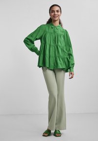 YAS YASPALA - Skjortebluse - fern green