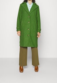 Kaffe Klassisk frakke - green