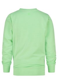 Felpa a girocollo verde menta con maniche lunghe, polsini e orlo a costine, texture liscia e dettaglio logo discreto sul retro del collo.