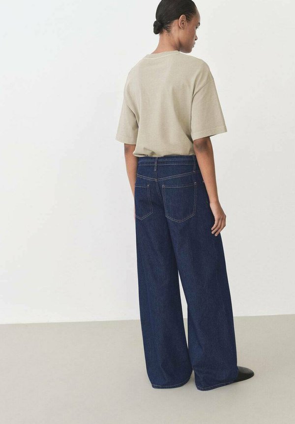 OLIVIA - Flared Jeans4