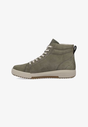 High-Top-Sneaker aus olivgrünem Wildleder mit beiger Sohle, abgerundetem Zehenbereich und kontrastierendem schwarzen Fersenloop; verfügt über ein schnürbares Design.