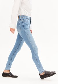 ARMEDANGELS INGAA - Jeans Skinny - dove