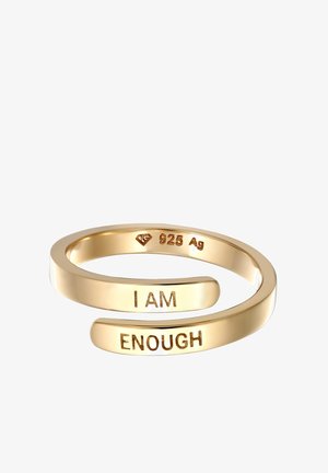 Ring aus Goldvermeil mit minimalistischer Gestaltung; verfügt über die eingravierten Texte "ICH BIN" und "GENUG" sowie eine glatte, polierte Oberfläche.